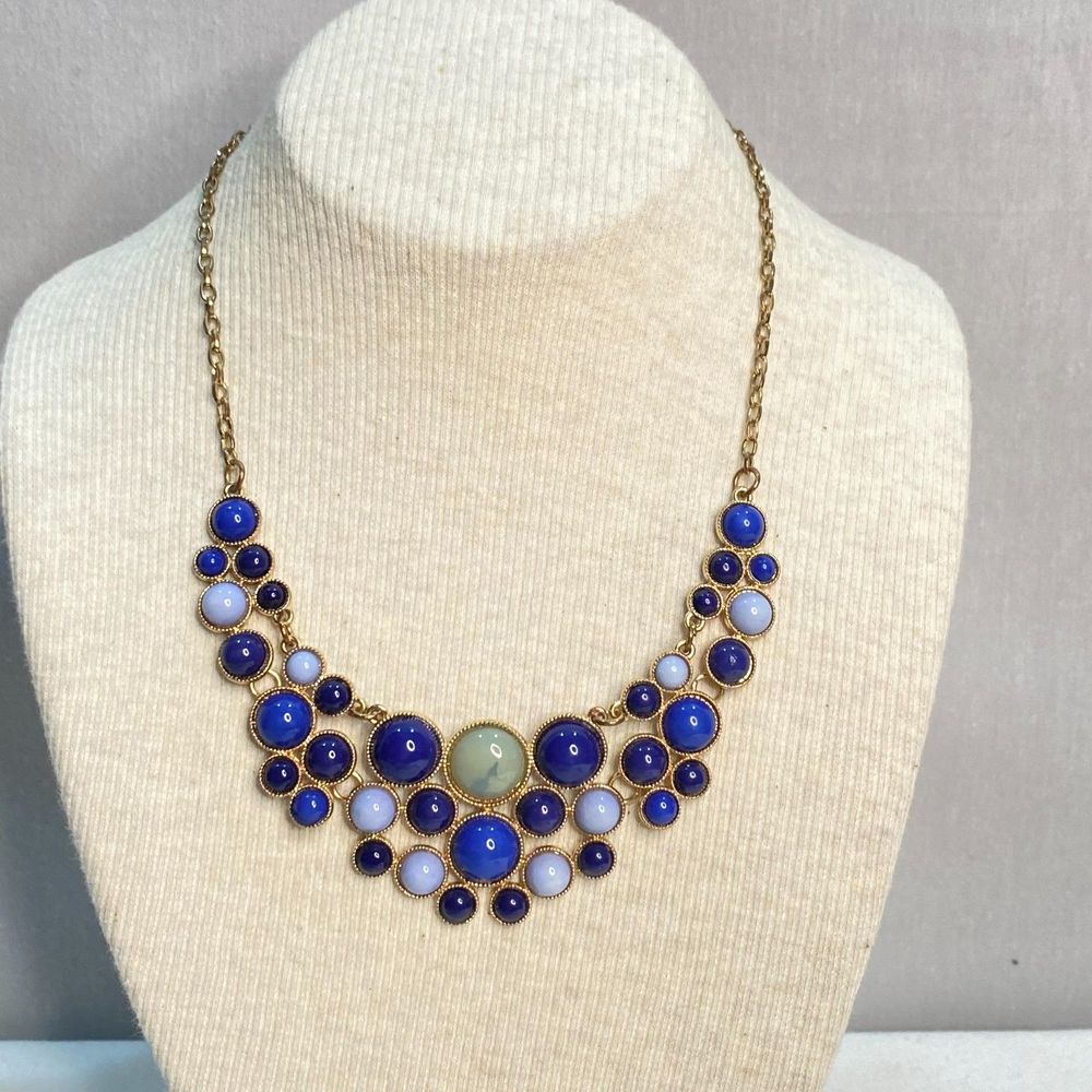 💎Bib Necklace Cluster Shades of Blue Cabochon Stones Gold Tone Chain